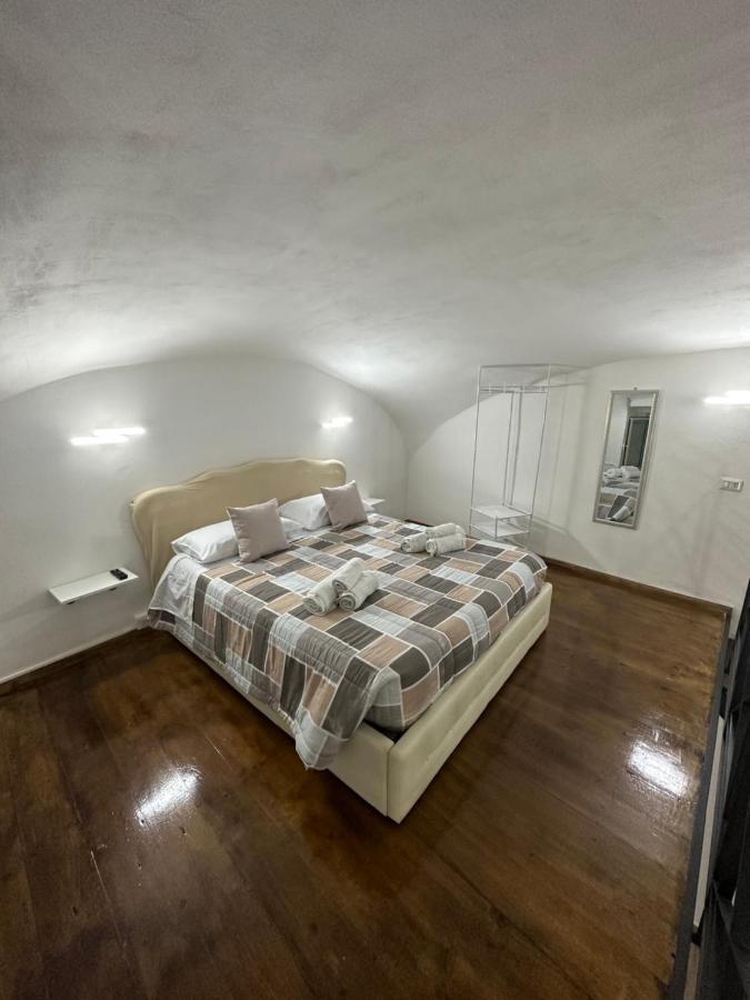 Aurora House Apartment Napoli Bagian luar foto