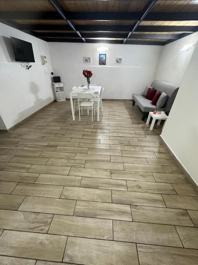 Aurora House Apartment Napoli Bagian luar foto