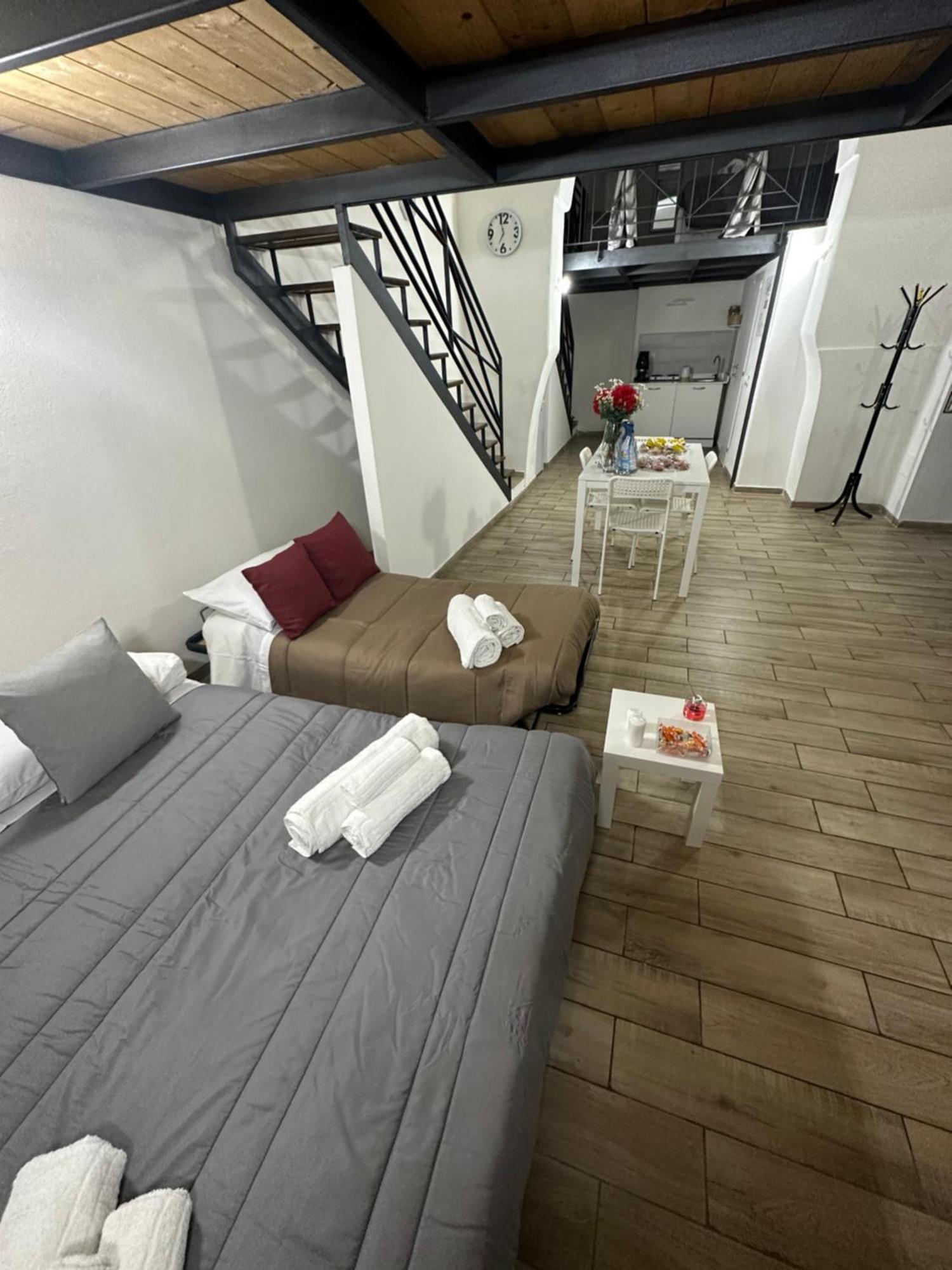 Aurora House Apartment Napoli Bagian luar foto