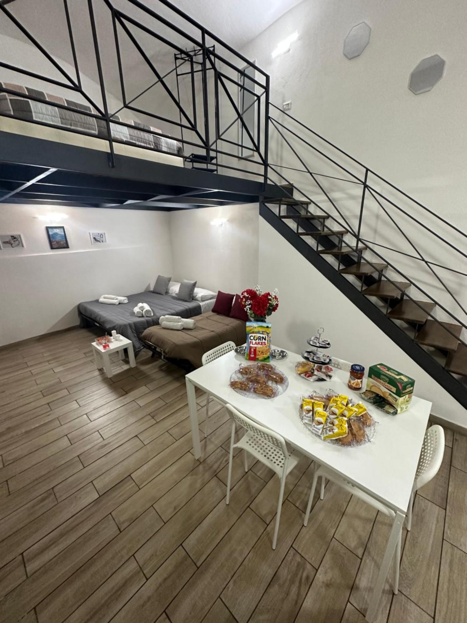 Aurora House Apartment Napoli Bagian luar foto