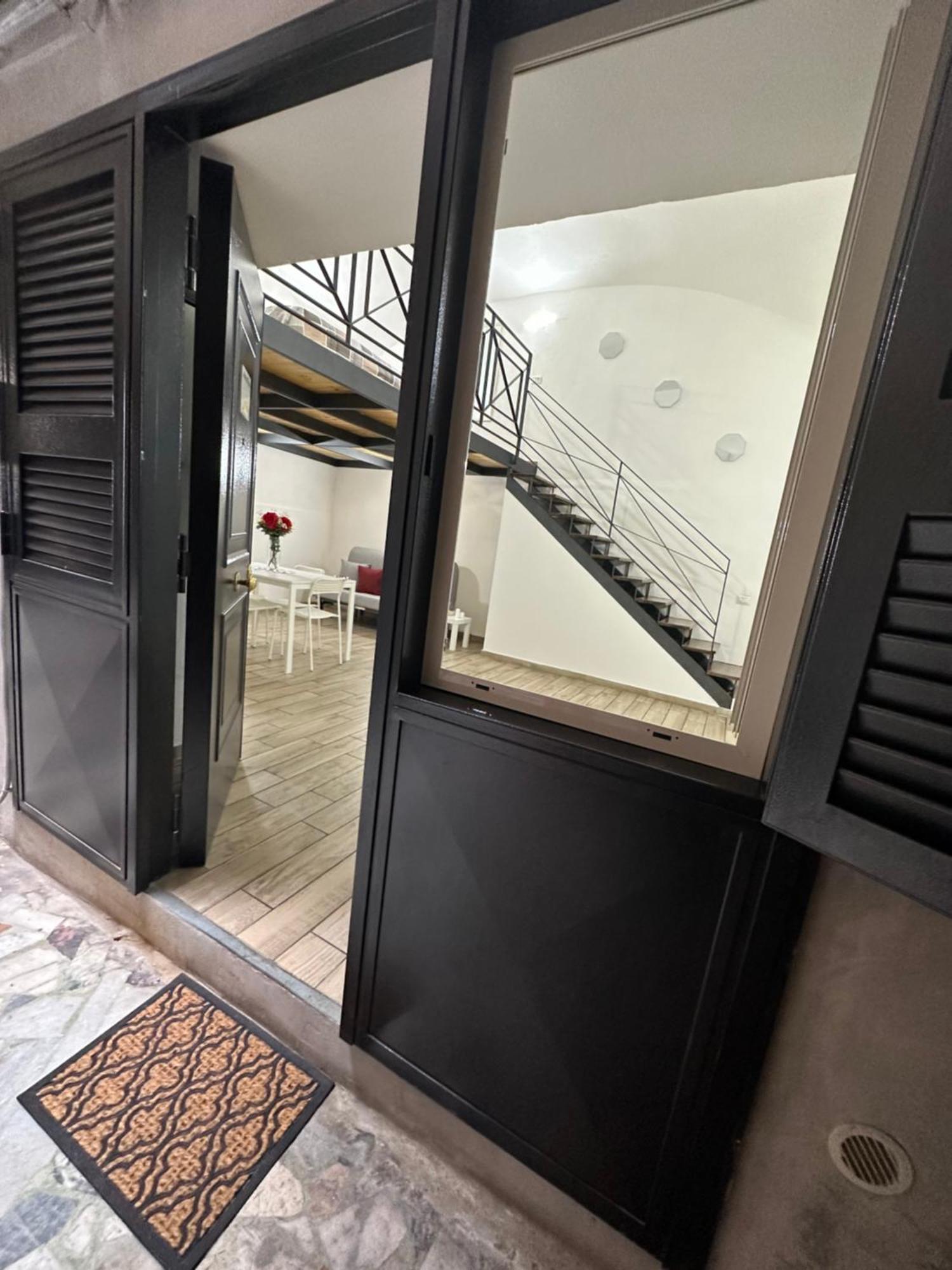Aurora House Apartment Napoli Bagian luar foto