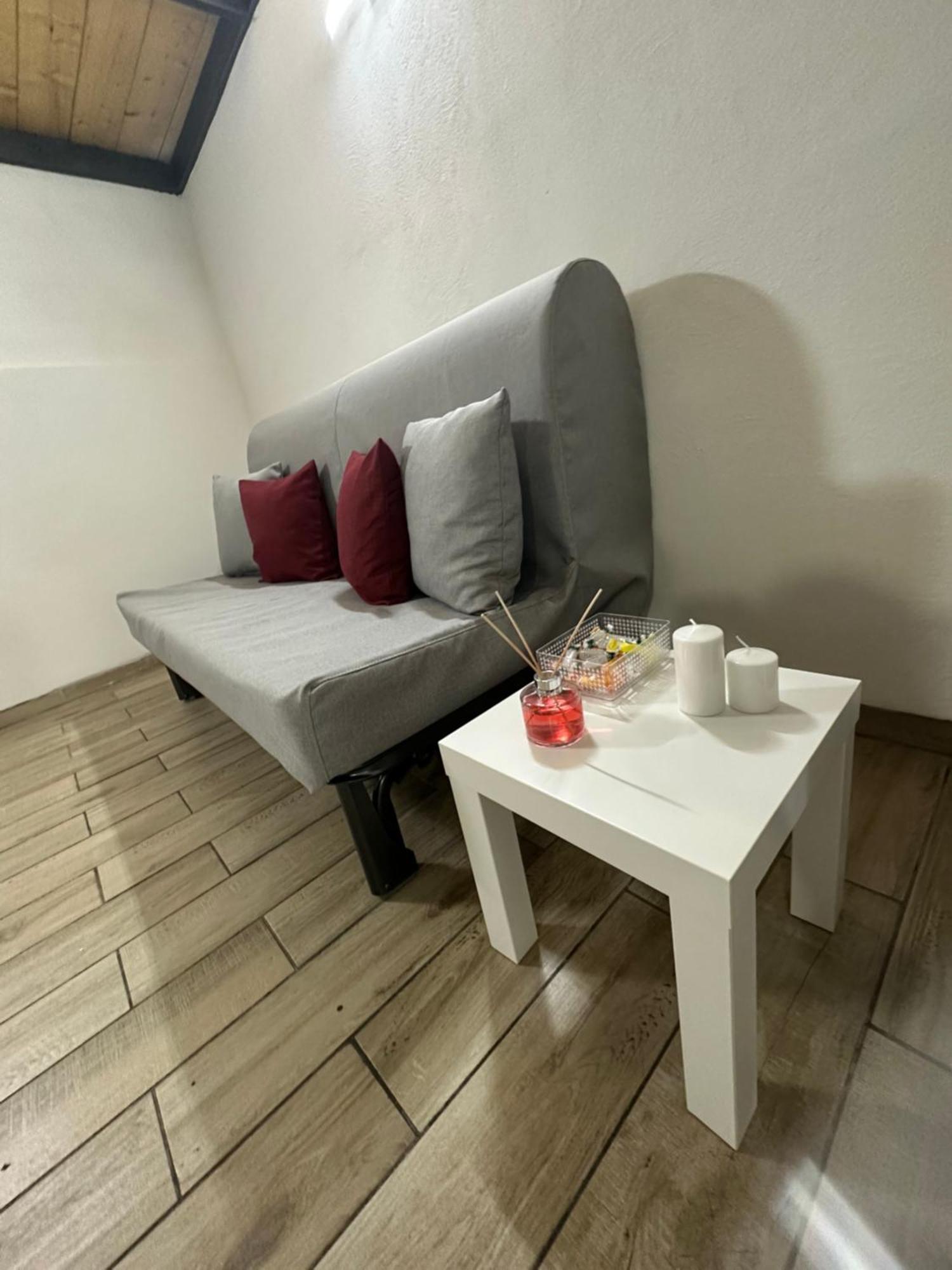 Aurora House Apartment Napoli Bagian luar foto