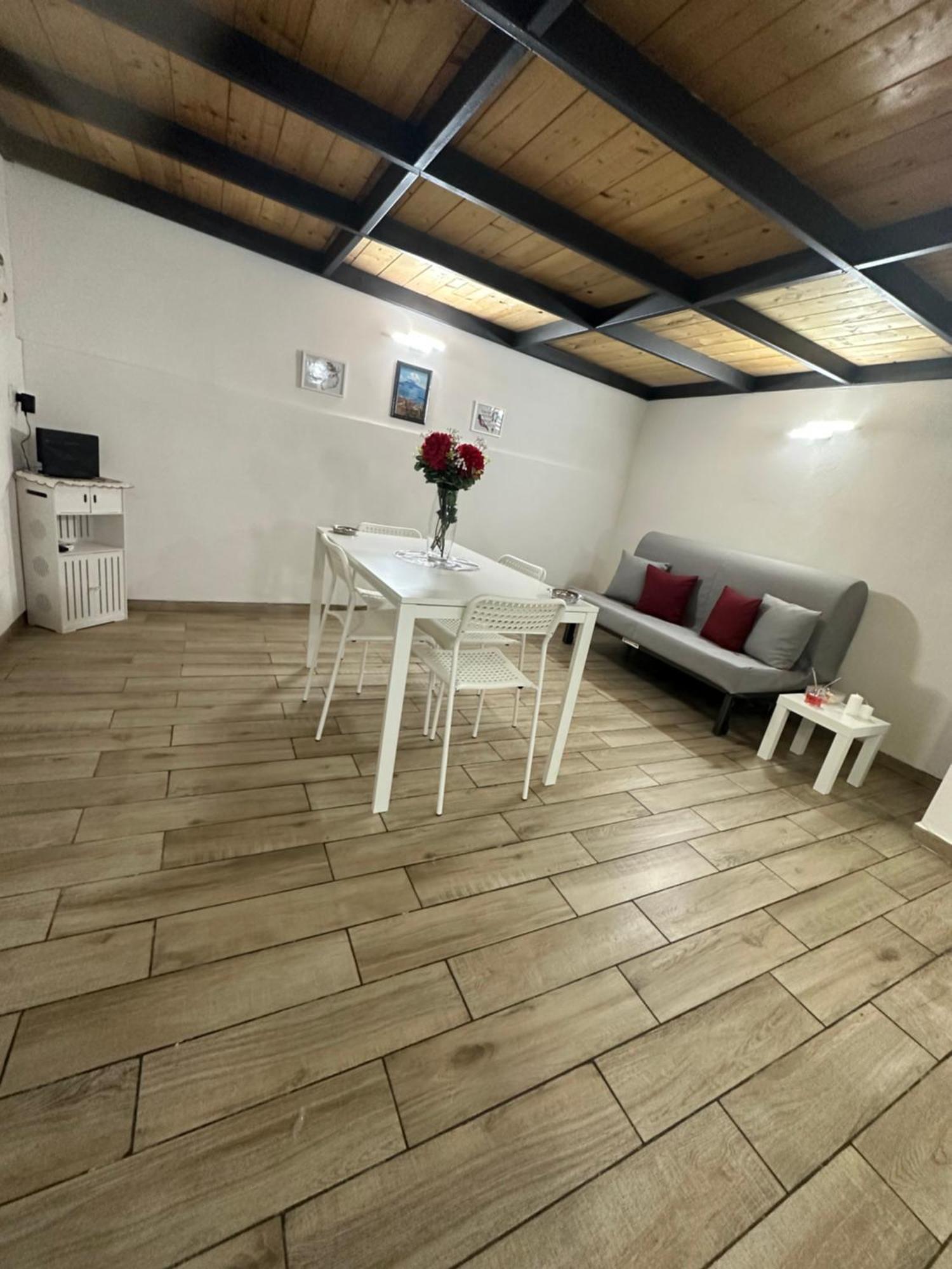 Aurora House Apartment Napoli Bagian luar foto